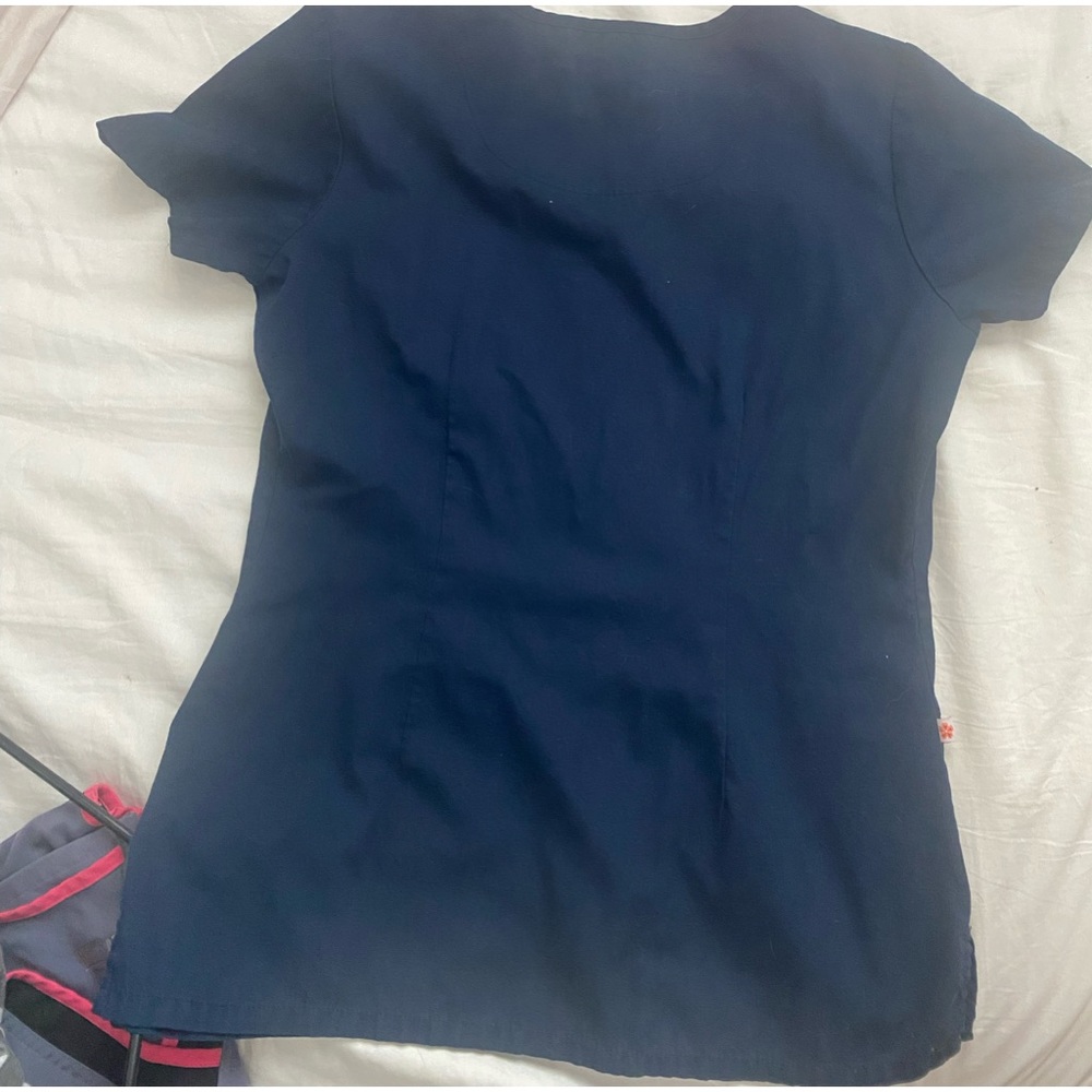 Scrubs top